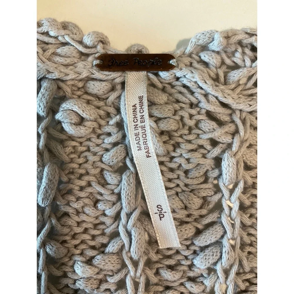 Free‎ People Beach Comber Sweater Chunky Crochet Knit V-Neck Boho Coastal Grey S